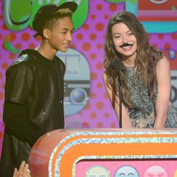 Jaden Smith y Miranda Cosgrove en los Nickelodeon's Kids' Choice Awards 2013