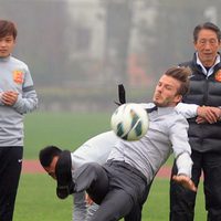 Caída de David Beckham frente a unos estudiantes chinos
