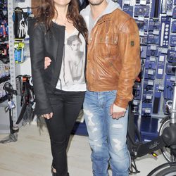 Natalia Verbeke abre su tienda de bicis con Miguel Abellán