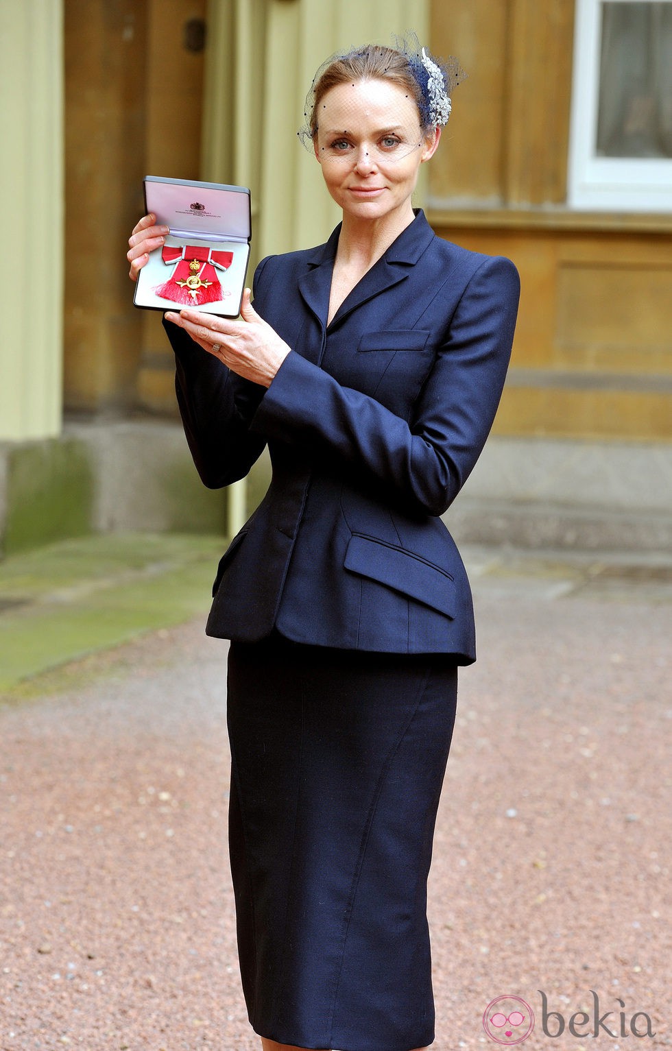 Stella McCartney recibe la Orden del Imperio Británico