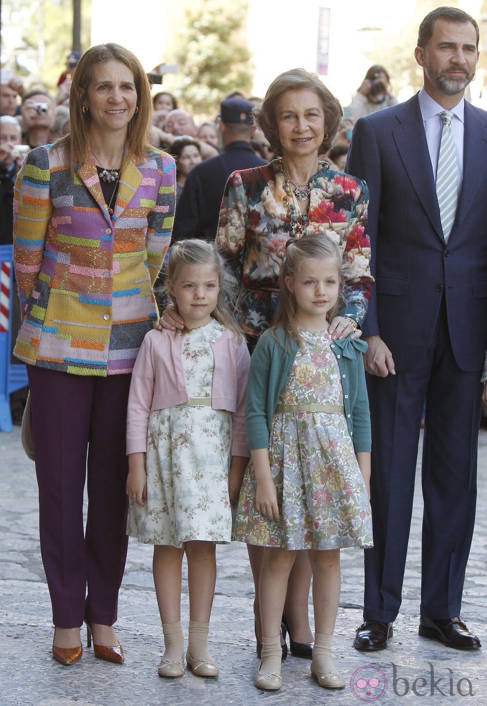 La infanta Elena, la Reina Sofía, el Príncipe Felipe y las infantas Leonor y Sofía en la Misa de Pascua