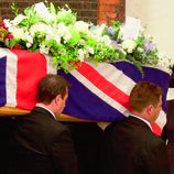 Margaret Thatcher en el funeral de su marido Denis en 2003