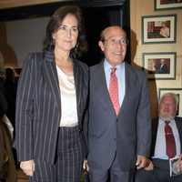 Carmen Tello y Curro Romero en la presentación del libro de Espartaco