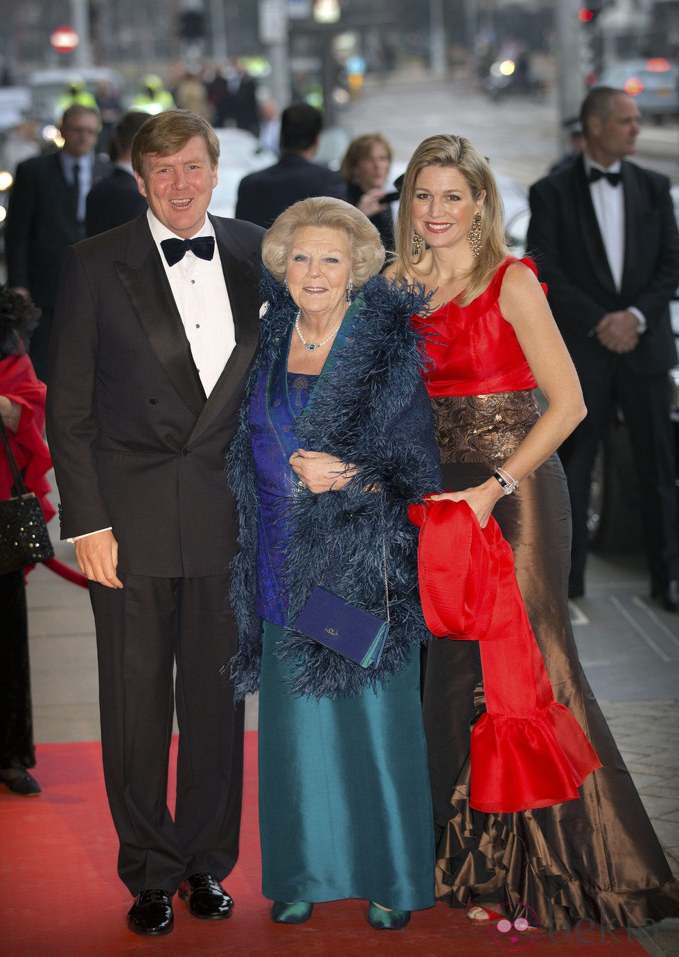 Beatriz, Guillermo y Máxima de Holanda en el Jubileo del Royal Concert Building