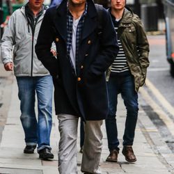 Ashton Kutcher paseando por las calles de Londres