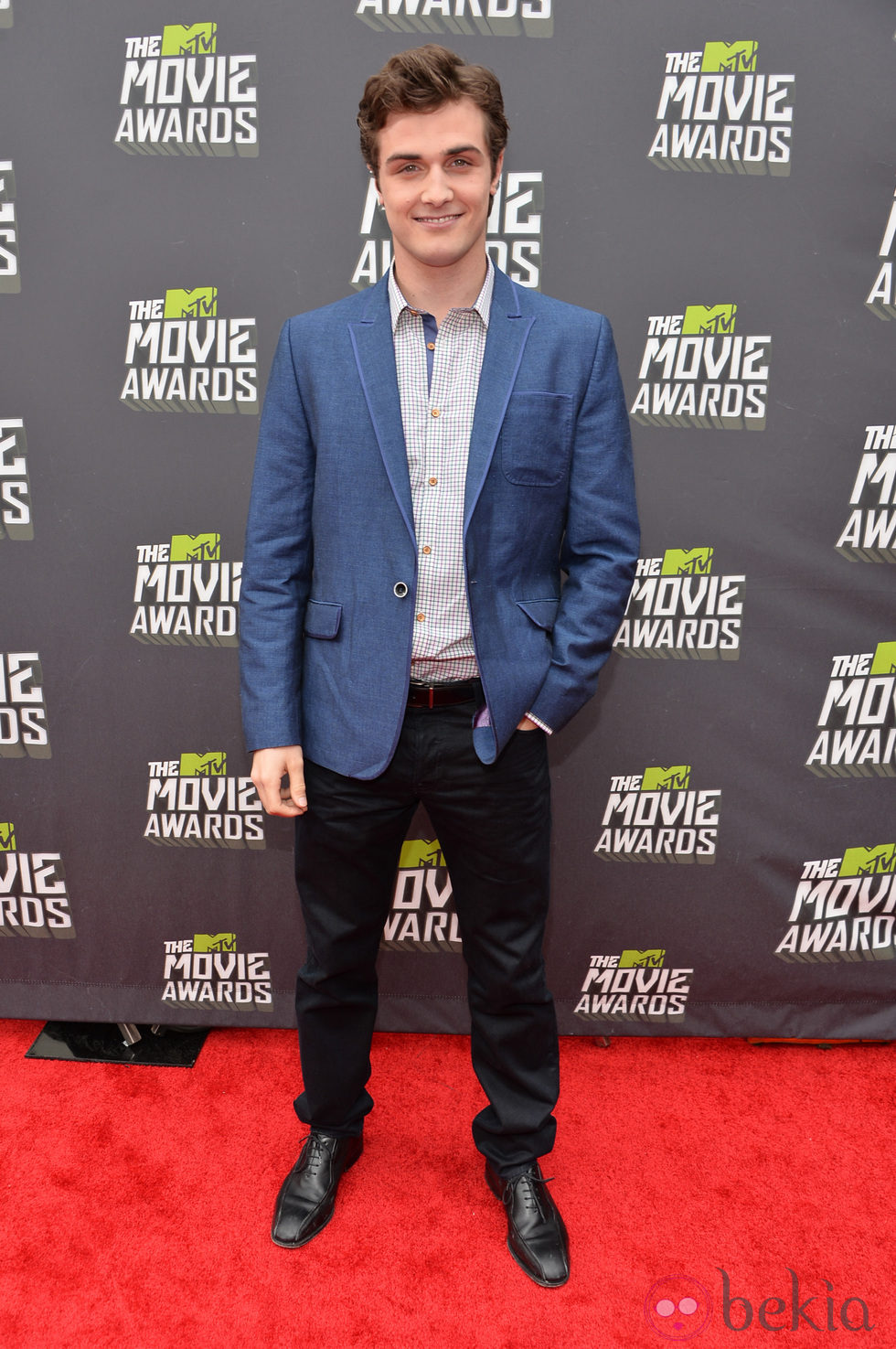 Beau Mirchoff en la alfombra roja de los MTV Movie Awards 2013