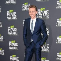 Tom Hiddleston en la alfombra roja de los MTV Movie Awards 2013