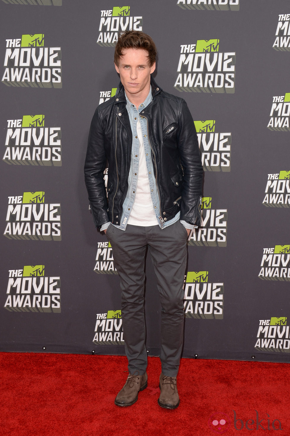 Eddie Redmayne en la alfombra roja de los MTV Movie Awards 2013