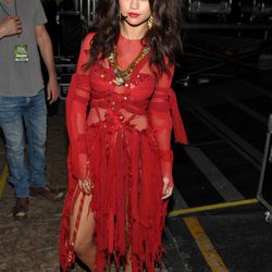 Selena Gomez con el look que lució para actuar en los MTV Movie Awards 2013