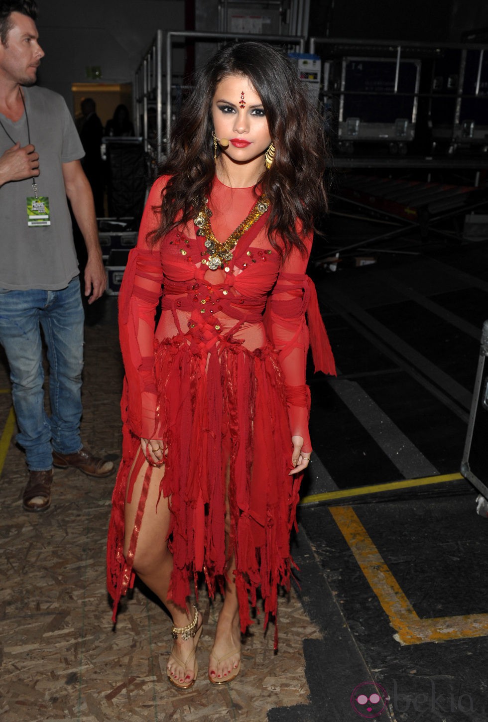 Selena Gomez con el look que lució para actuar en los MTV Movie Awards 2013