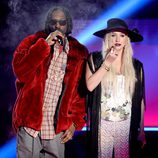 Snoop Dogg y Kesha en la gala de los MTV Movie Awards 2013