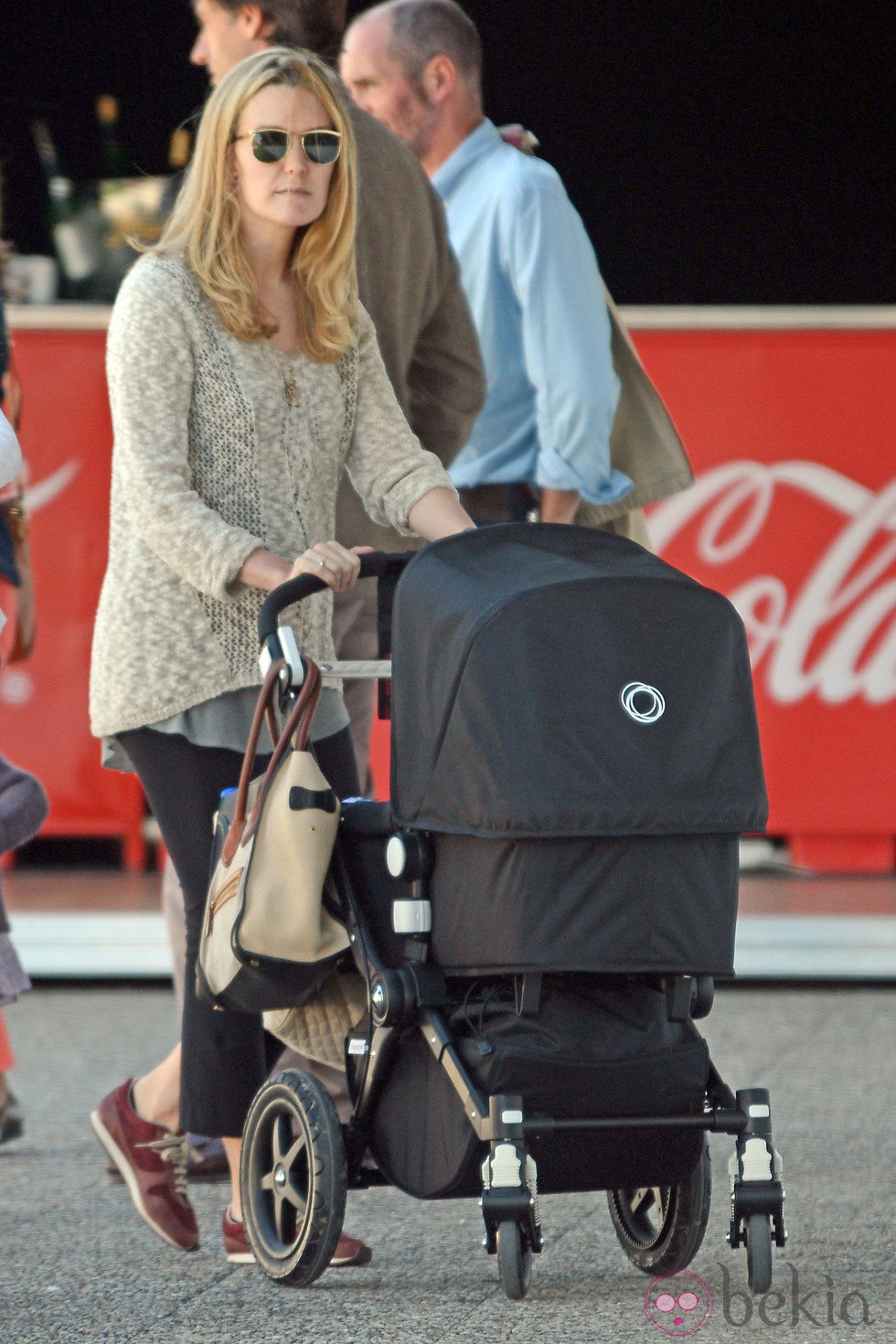 Marta Ortega paseando a su hijo Amancio en un campeonato hípico en Barcelona