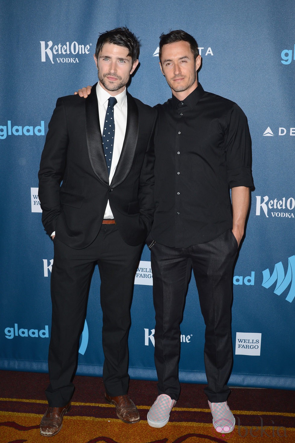 Matt Dallas y Blue Hamilton en los Glaad Media Awards 2013 en Los Angeles