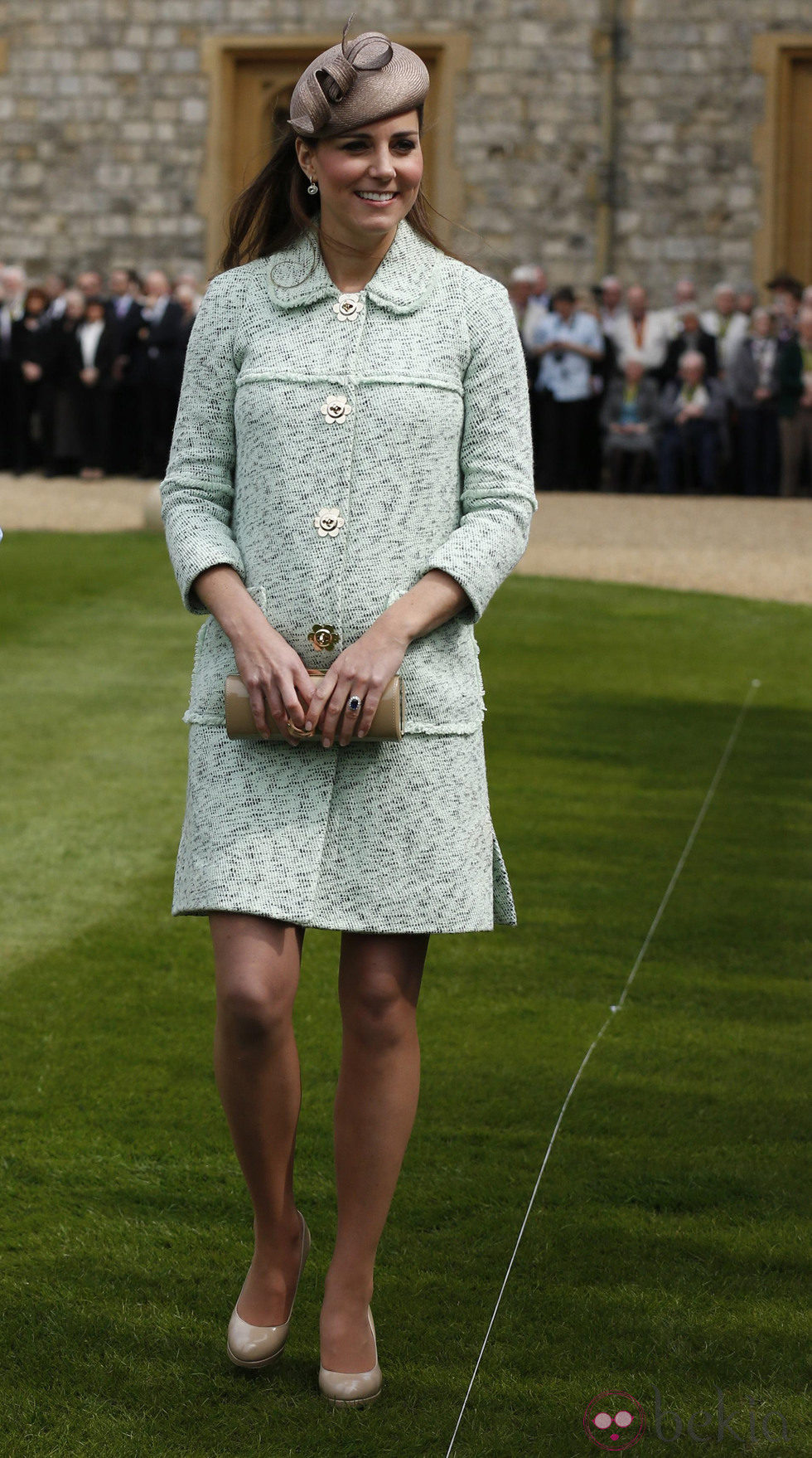 Kate Middleton presume de embarazo en un acto con los Scouts