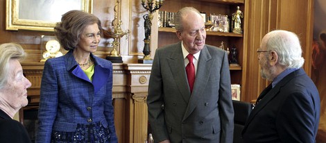 Los Reyes Juan Carlos y Sofía reciben al Premio Cervantes 2012 José Manuel Caballero Bonald