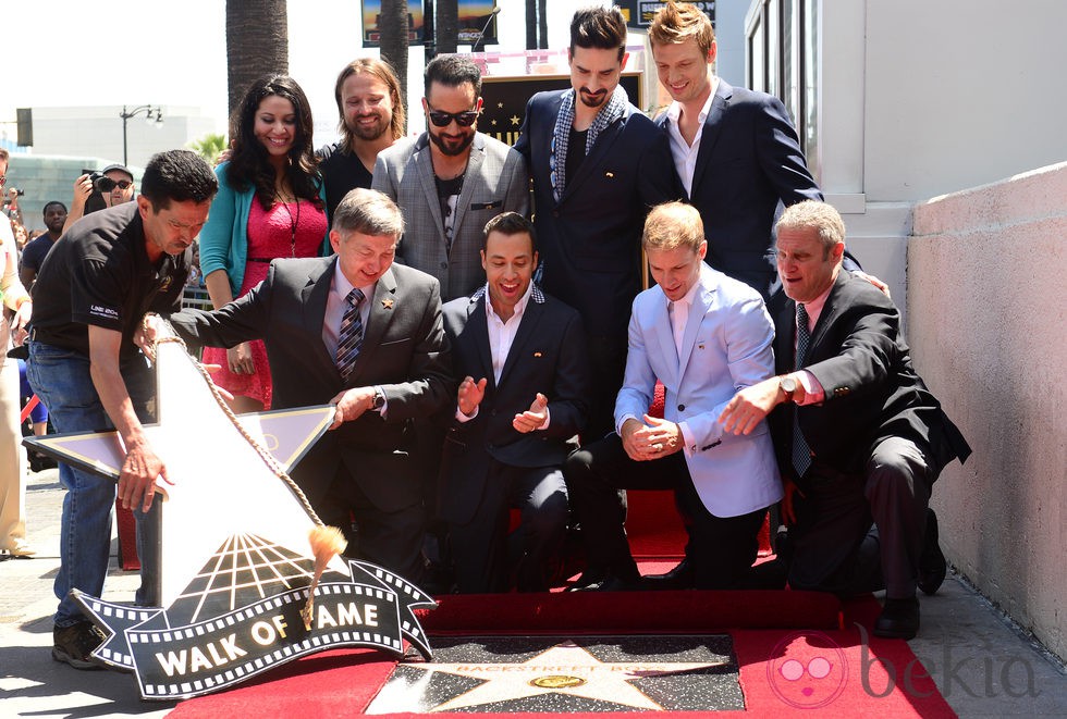 Los Backstreet Boys colocan su estrella en el Paseo de la Fama de Hollywood