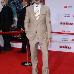 Shaun Toub en el estreno de 'Iron Man 3' en Los Ángeles