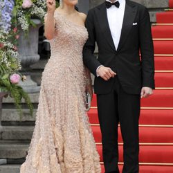 Victoria de Suecia y Daniel Westling en la fiesta anterior a su boda en 2010