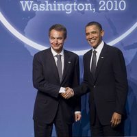 José Luis Rodríguez Zapatero y Barack Obama se saludan en 2010