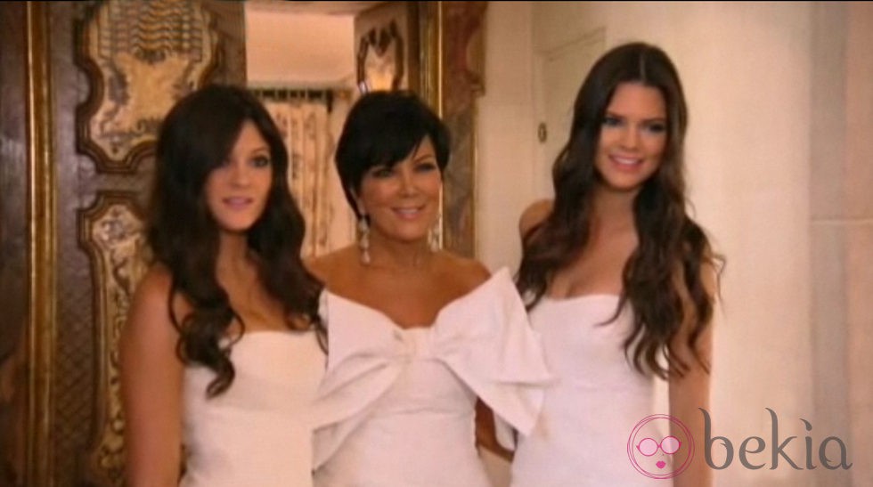 Kris Jenner y sus hijas Kendall y Kylie en la boda de Kim Kardashian y Kris Humphries