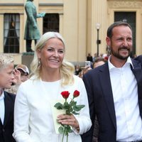 Haakon y Mette Marit de Noruega en su 10º aniversario de boda