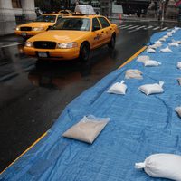 El distrito Flatiron de Nueva York se prepara para la llegada del huracán Irene