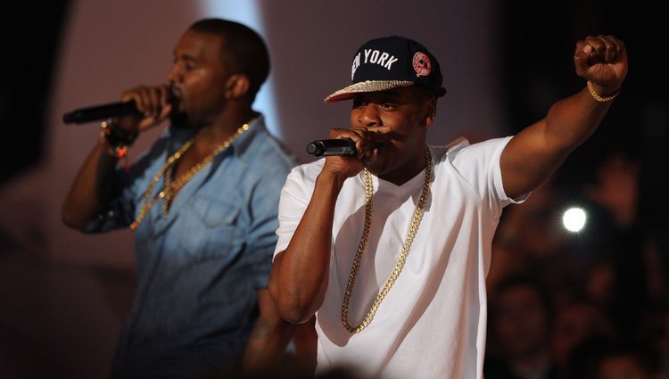 Jay-Z y Kanye West actuando en los MTV Video Music Awards 2011