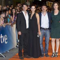 Alejo Sauras, Mariona Ribas, Raúl Peña, Marta Belaustegui y Lucía Jiménez en el estreno de 'La República'