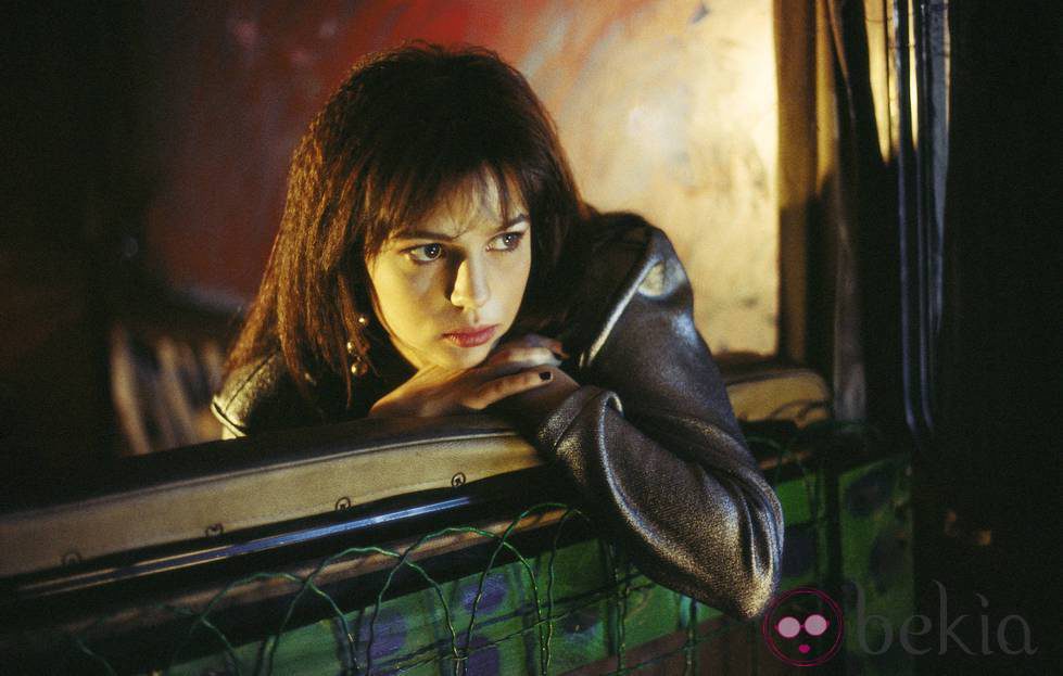 Elena Anaya en 1996 en la película 'África'