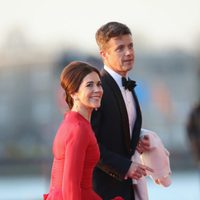 Federico y Mary de Dinamarca en la cena de gala por la coronación de Guillermo Alejandro de Holanda