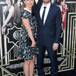 Tobey Maguire y su esposa Jennifer Meyer en la premiere en Nueva York de 'El gran Gatsby'