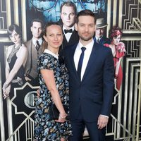 Tobey Maguire y su esposa Jennifer Meyer en la premiere en Nueva York de 'El gran Gatsby'