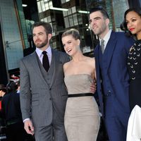 Chris Pine, Alice Eve, Zachary Quinto y Zoe Saldaña en la premiere en Londres de 'Star Trek: En la oscuridad'