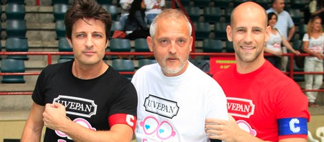 Jesús Olmedo, Jordi Rebellon y Gonzalo Miró durante un partido solidario en Madrid