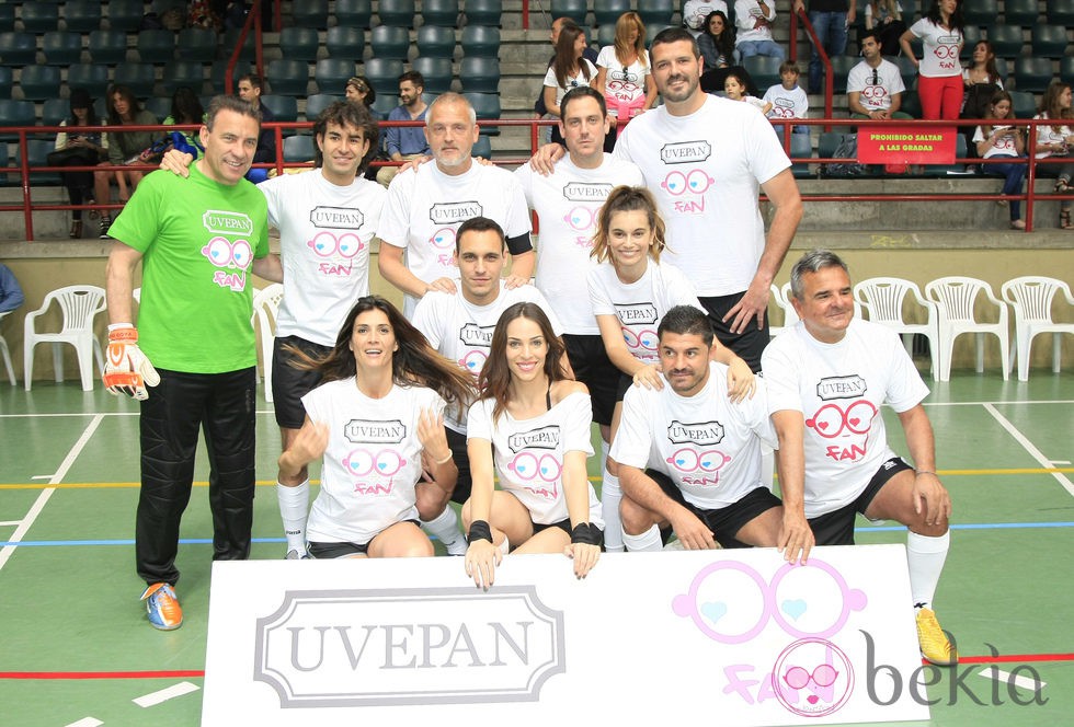 Equipo de famosos durante un partido solidario en Madrid