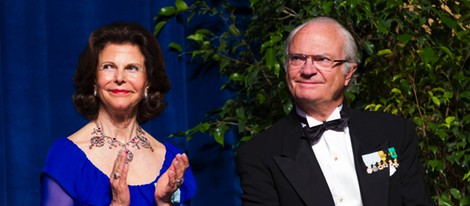 Carlos Gustavo y Silvia de Suecia en la conmemoración del 375 aniversario de Nueva Suecia