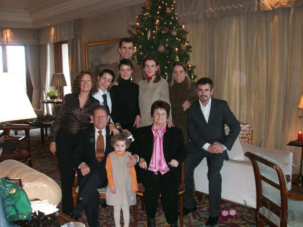 La familia Ortiz Rocasolano, en las navidades 2004