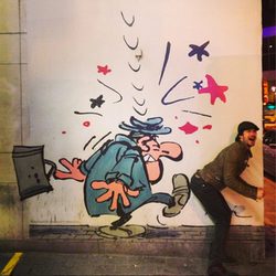 Ian Somerhalder bromea con una foto en Bruselas