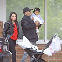 Eduardo Cruz, su mujer y su hija visitan a Mónica Cruz y a su hija en la clínica Ruber