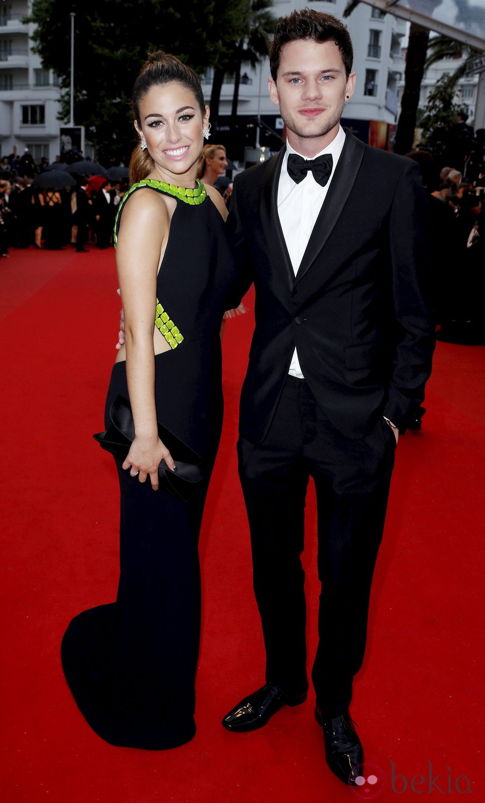 Blanca Suárez y Jeremy Irvine en la ceremonia de apertura del Festival de Cannes 2013