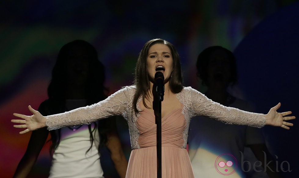 Dina Garipovaof durante su actuación en el Festival de Eurovisión 2013