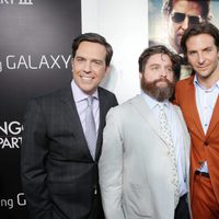 Bradley Cooper, Zach Galifianakis y Ed Helms en el estreno de 'R3sacón' en Los Ángeles