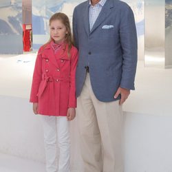 La Princesa Isabel y Felipe de Bélgica en una exposición en Bruselas