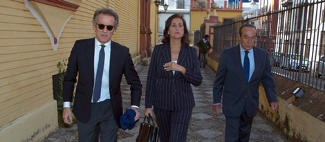 Alfonso Díez, Carmen Tello y Curro Romero en el funeral de Pepe Luis Vázquez