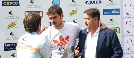 Iker Casillas en un partido benéfico de pádel