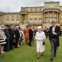 La Reina Isabel II en la Garden Party en Buckingham Palace 2013