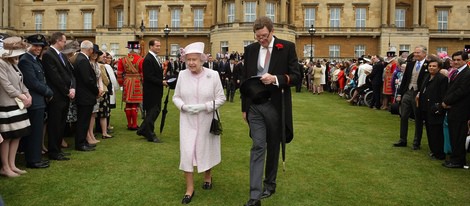 La Reina Isabel II en la Garden Party en Buckingham Palace 2013