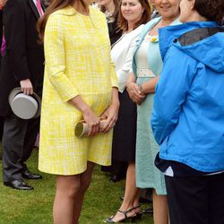 Kate Middleton luce embarazo en la Garden Party de Buckingham Palace 2013