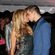Paris Hilton y River Viiperi besándose en la fiesta en el yate de Roberto Cavalli en Cannes