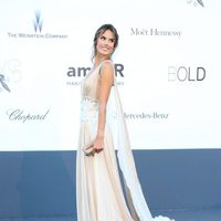 Alessandra Ambrosio en la gala amfAR del Festival de Cannes 2013
